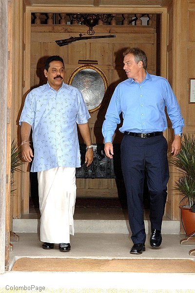Blair broke off mediterranean holiday to greet Mahinda Rajapakse